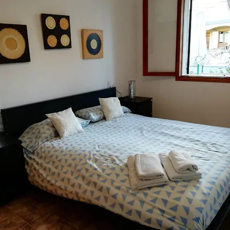 Fuer 2 Personenund 4 Tatil Evi