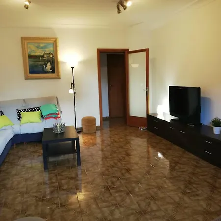 Fuer 2 Personenund 4 Tatil Evi
